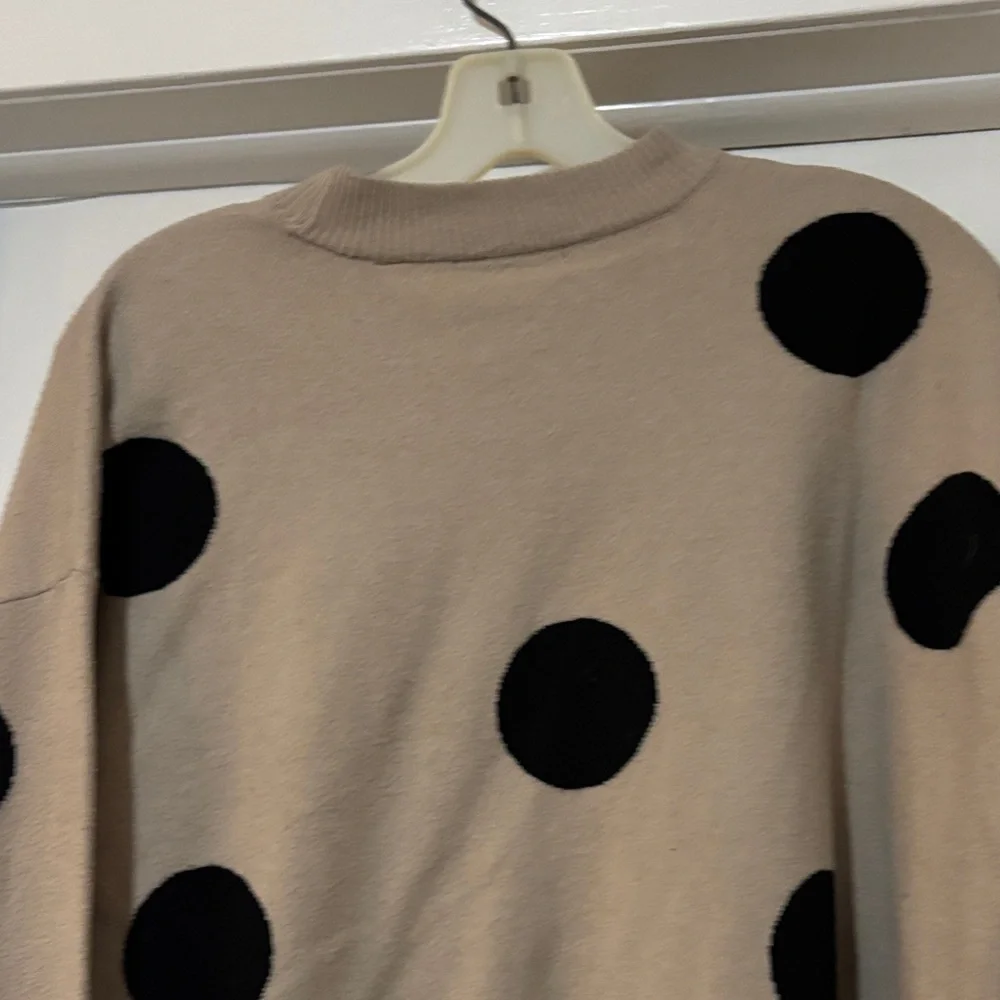Tahari Beige and Black Polka Dot Sweater